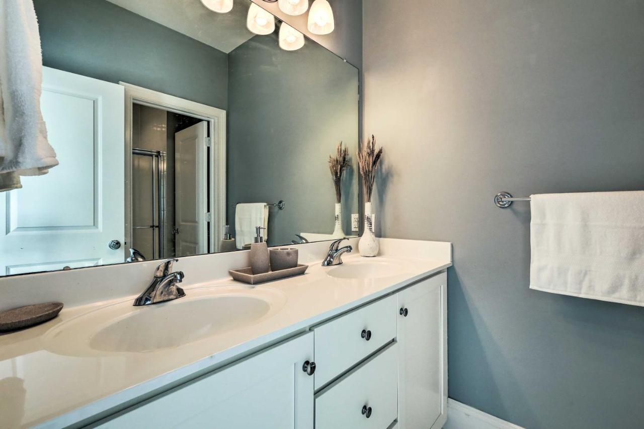 Rehoboth Beach Townhome With Porch And Pool Access Dış mekan fotoğraf